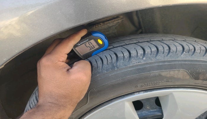 2020 Maruti WAGON R MAV VX, Petrol, Manual, 1,83,892 km, tyre