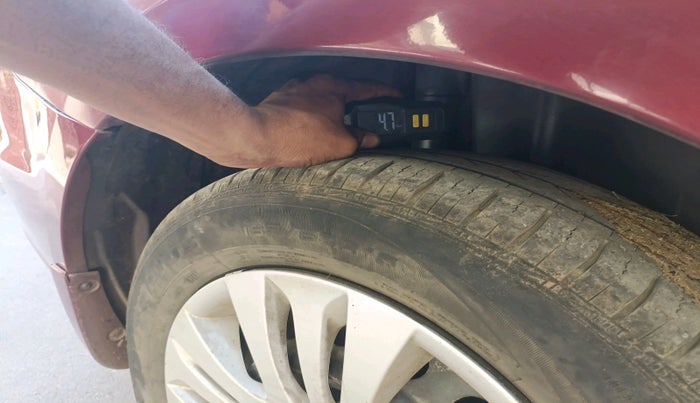 2015 Maruti Ciaz VXI, Petrol, Manual, 1,49,572 km, tyre