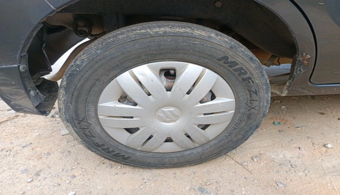 2018 Maruti Alto 800 VXI, Petrol, Manual, 1,01,258 km, tyre