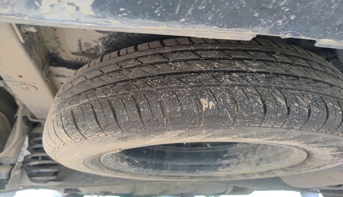 2023 KIA CARENS PRESTIGE 1.5 PETROL 7 STR, Petrol, Manual, 27,760 km, tyre