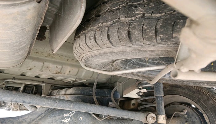 2023 Maruti Eeco 5 STR AC, Petrol, Manual, 6,451 km, tyre