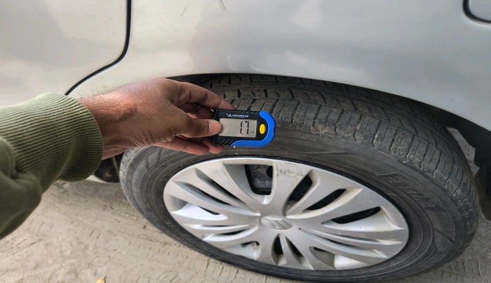 2012 Maruti Ertiga VXI, Petrol, Manual, 81,572 km, tyre