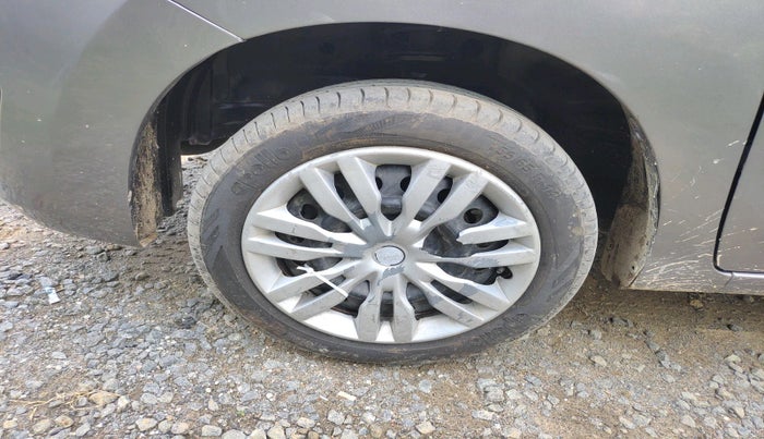 2015 Maruti Wagon R 1.0 VXI, Petrol, Manual, 31,432 km, tyre