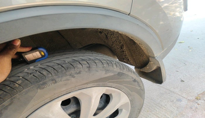 2023 MG ASTOR STYLE 1.5 MT, Petrol, Manual, 21,000 km, tyre