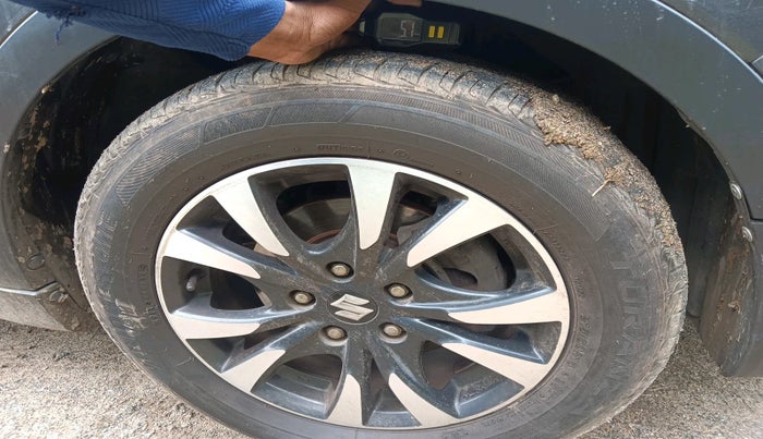 2017 Maruti S Cross ZETA 1.3, Diesel, Manual, 1,29,314 km, tyre