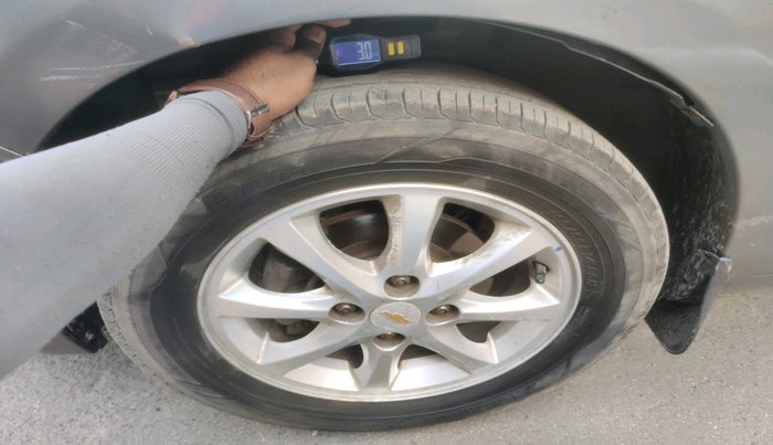 2013 Chevrolet Sail 1.3 LT ABS, Diesel, Manual, 1,19,585 km, tyre