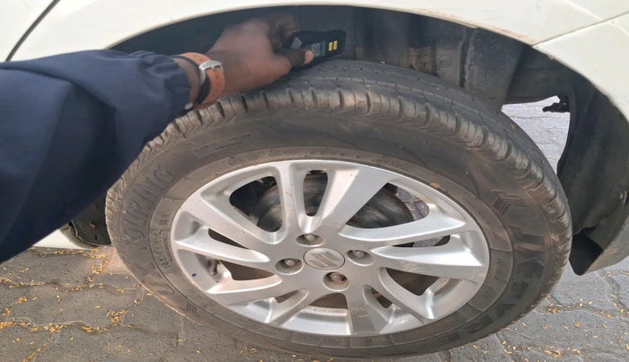 2012 Maruti Swift ZDI, Diesel, Manual, 1,17,054 km, tyre