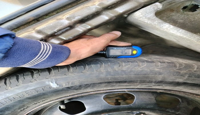 2015 Renault Duster 110 PS RXZ 4X4 MT DIESEL, Diesel, Manual, 1,45,997 km, tyre