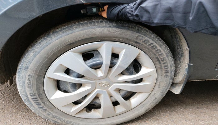 2016 Tata Zest XMS PETROL, Petrol, Manual, 46,435 km, tyre