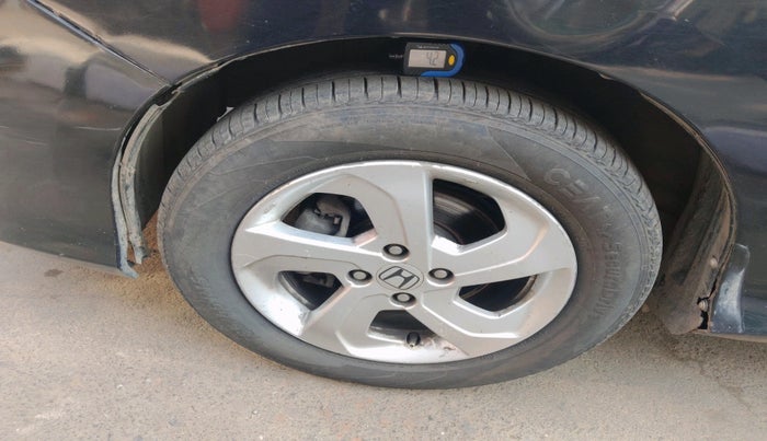 2014 Honda City 1.5L I-VTEC VX, Petrol, Manual, 1,10,408 km, tyre