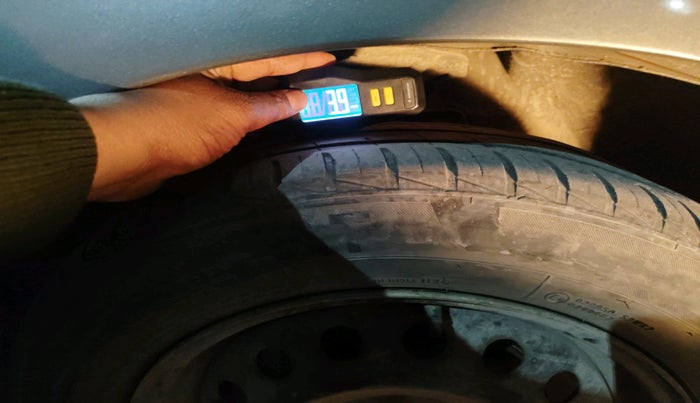 2014 Maruti Celerio VXI, Petrol, Manual, 86,232 km, tyre