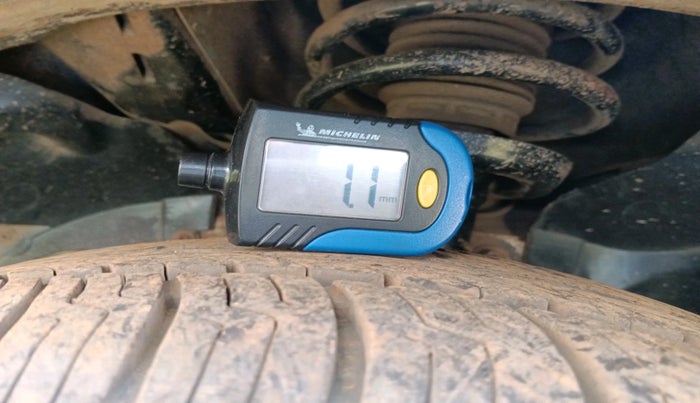 2011 Ford Figo TITANIUM 1.4 DIESEL, Diesel, Manual, 1,37,218 km, tyre