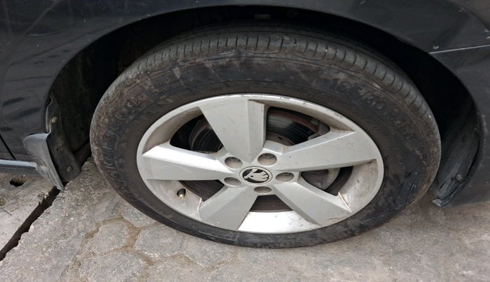 2016 Skoda Rapid AMBITION 1.5 TDI AT, Diesel, Automatic, 1,59,490 km, tyre