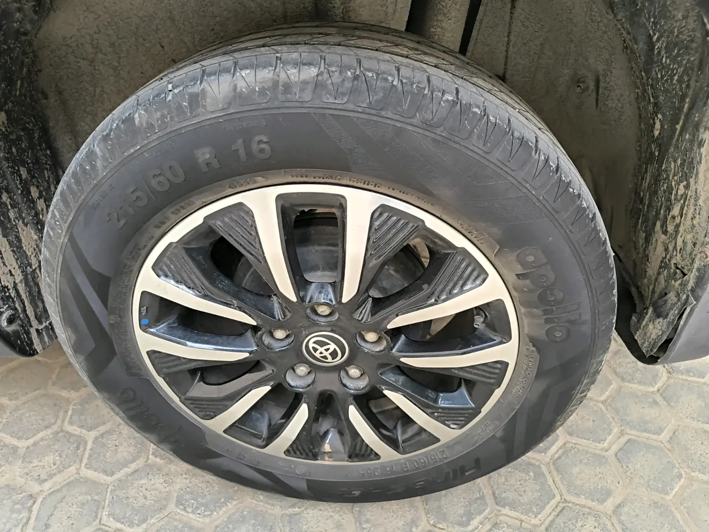 2022 Toyota URBAN CRUISER PREMIUM GRADE AT, Petrol, Automatic, 26,802 km, tyre