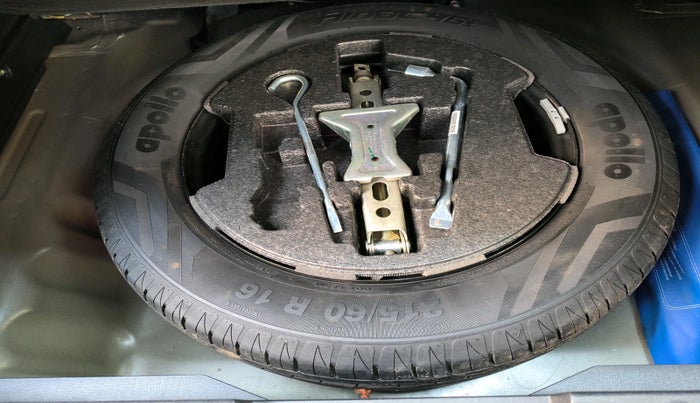 2022 Toyota URBAN CRUISER PREMIUM GRADE AT, Petrol, Automatic, 26,605 km, tyre