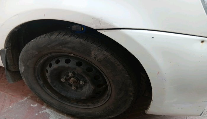 2014 Toyota Etios Liva G, Petrol, Manual, 1,25,443 km, tyre