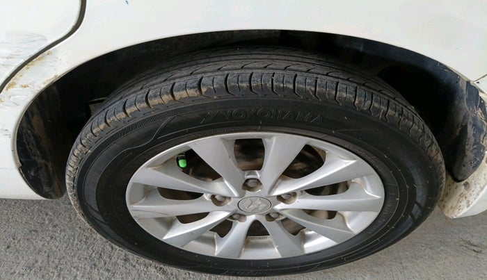 2012 Maruti Ertiga ZDI, Diesel, Manual, 2,13,686 km, tyre