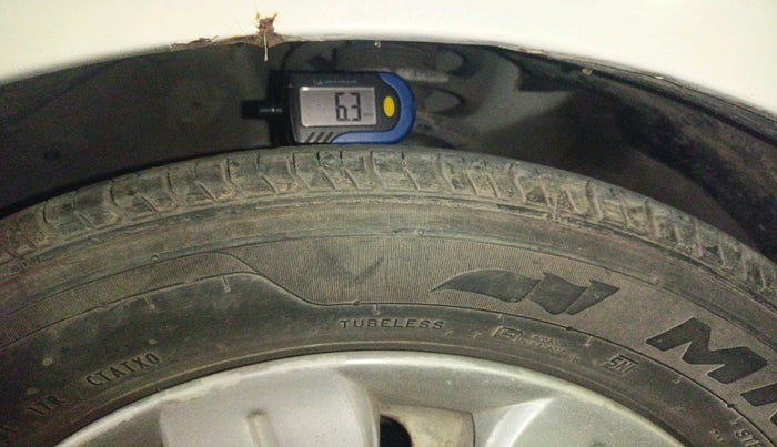 2014 Hyundai i10 MAGNA 1.1, Petrol, Manual, 85,435 km, tyre