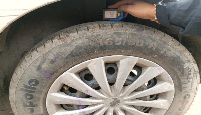 2014 Maruti Swift VXI, Petrol, Manual, 1,06,022 km, tyre