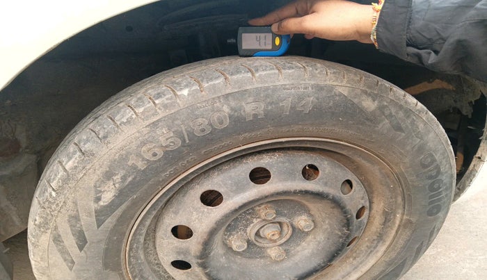 2014 Maruti Swift VXI, Petrol, Manual, 1,06,022 km, tyre