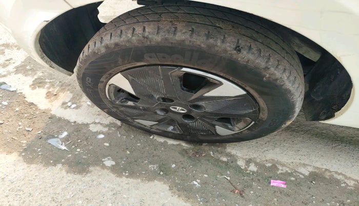 2023 Tata TIAGO EV XZ PLUS LONG RANGE, Electric, Automatic, 40,758 km, tyre