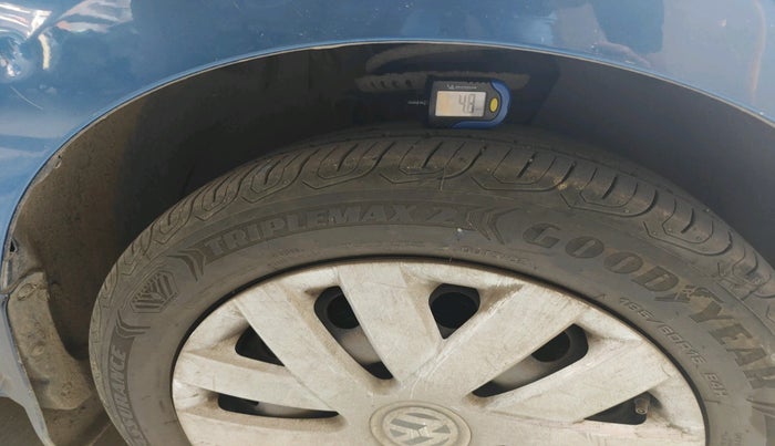 2017 Volkswagen Ameo COMFORTLINE 1.2L, Petrol, Manual, 1,22,066 km, tyre