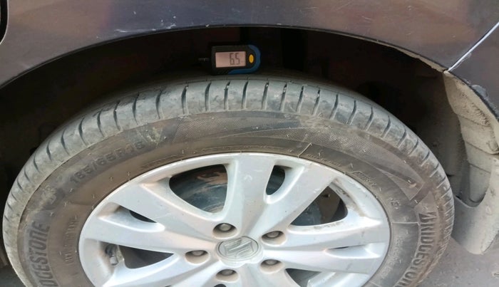 2016 Maruti Ertiga ZDI SHVS, Diesel, Manual, 2,23,404 km, tyre