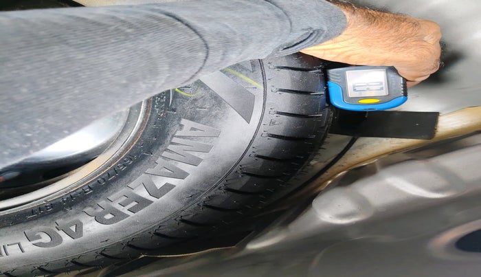 2020 Renault Kwid RXL 1.0, Petrol, Manual, 27,577 km, tyre