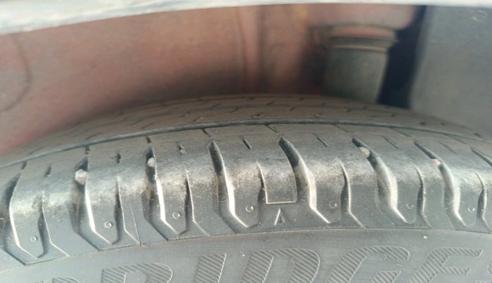 2017 Maruti IGNIS ALPHA 1.2 DUAL TONE, Petrol, Manual, 1,03,398 km, tyre