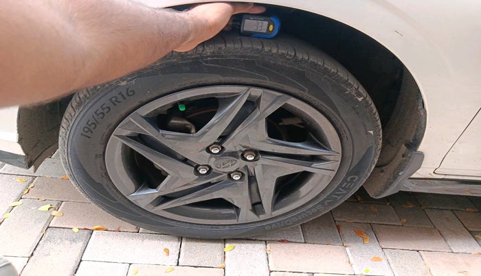 2023 Hyundai NEW I20 SPORTZ 1.2 MT, Petrol, Manual, 51,179 km, tyre