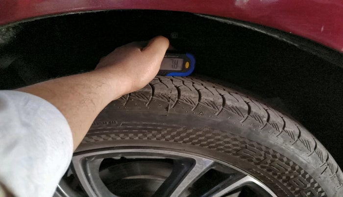 2018 Mahindra MARAZZO M8 7 STR, Diesel, Manual, 1,58,204 km, tyre