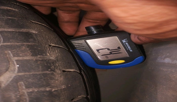 2014 Honda Brio E MT, Petrol, Manual, 1,15,545 km, tyre