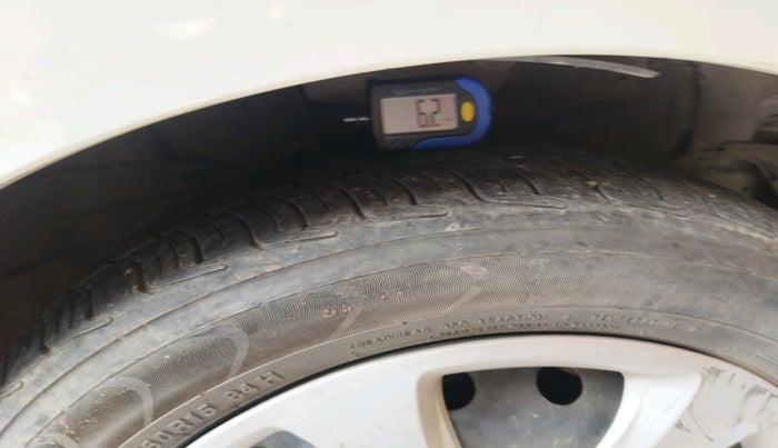 2013 Hyundai Verna FLUIDIC 1.6 CRDI EX, Diesel, Manual, 1,02,684 km, tyre