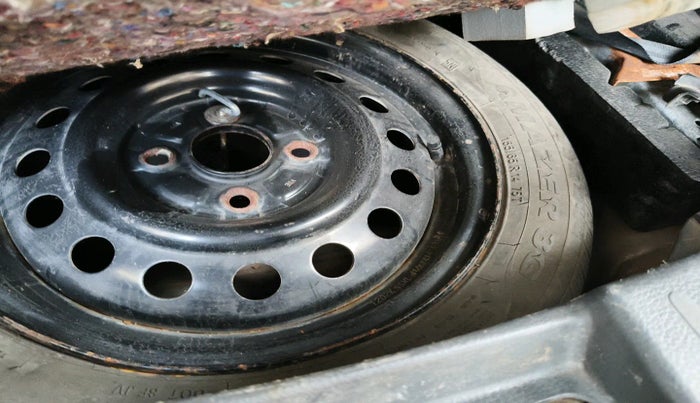 2012 Maruti Wagon R 1.0 VXI, Petrol, Manual, 92,517 km, tyre