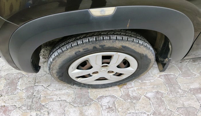 2015 Renault Kwid RXL, Petrol, Manual, 31,000 km, tyre