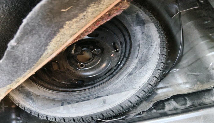 2015 Renault Kwid RXL, Petrol, Manual, 31,000 km, tyre