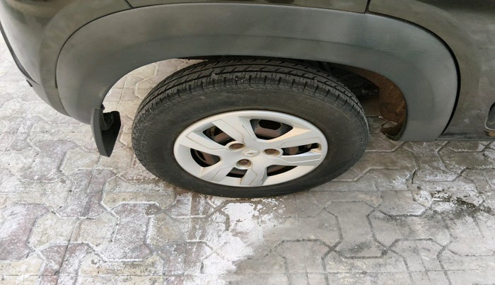 2015 Renault Kwid RXL, Petrol, Manual, 31,000 km, tyre