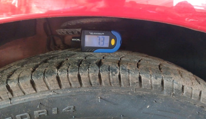 2018 Volkswagen Polo TRENDLINE 1.0L, Petrol, Manual, 1,06,924 km, tyre