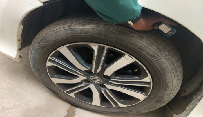 2014 Honda City 1.5L I-VTEC SV, Petrol, Manual, 1,25,004 km, tyre