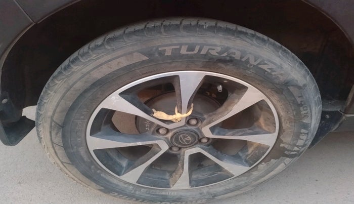 2021 Tata NEXON XZ PLUS PETROL SUNROOF, Petrol, Manual, 22,699 km, tyre