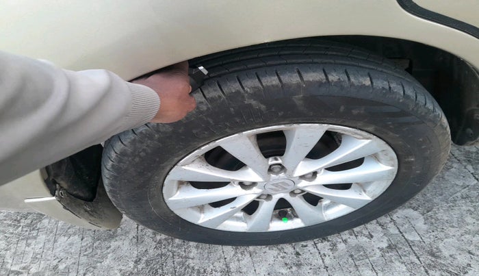 2013 Maruti Ertiga ZDI, Diesel, Manual, 1,21,746 km, tyre