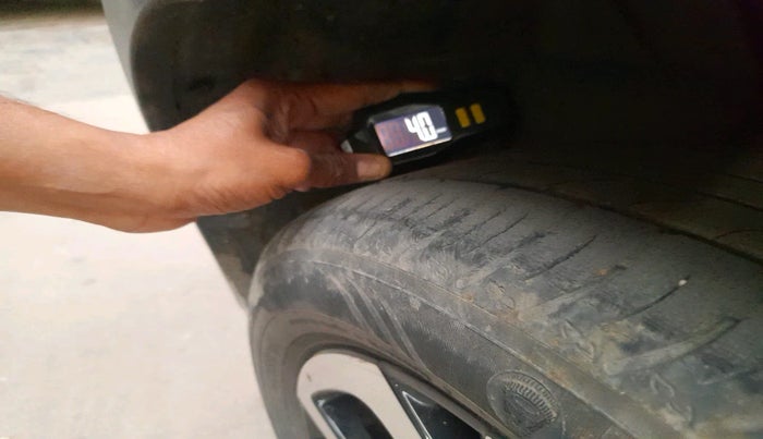 2022 Nissan MAGNITE XV MT, Petrol, Manual, 81,277 km, tyre