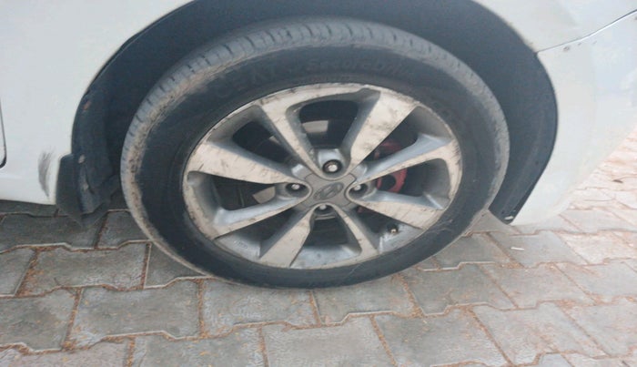 2016 Hyundai Elite i20 ASTA 1.2 (O), Petrol, Manual, 99,078 km, tyre