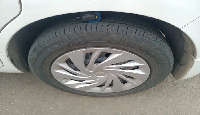 2016 Maruti Ertiga VXI CNG, Petrol, Manual, 1,85,157 km, tyre