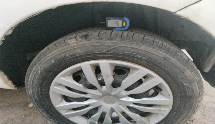 2013 Tata Indica Vista GVX SAFIRE65, Petrol, Manual, 66,214 km, tyre