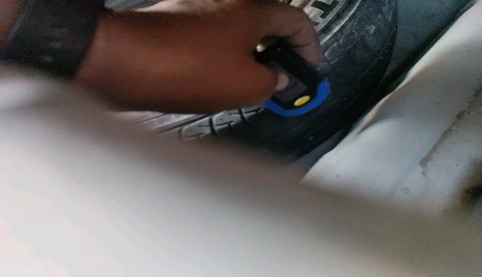 2016 Maruti Celerio ZXI, Petrol, Manual, 78,820 km, tyre