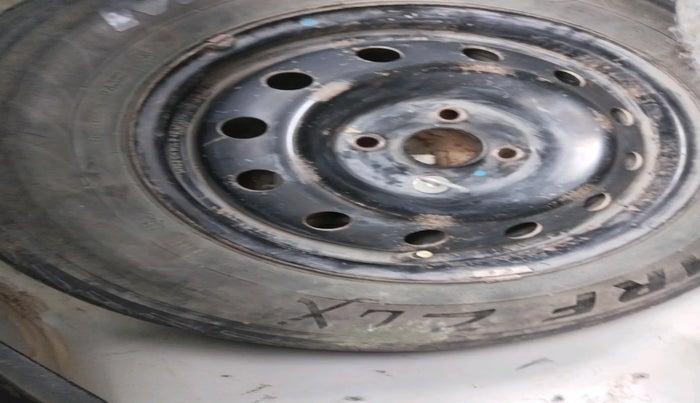 2015 Maruti Swift VDI, Diesel, Manual, 91,547 km, tyre