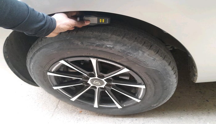 2022 Maruti Swift VXI, Petrol, Manual, 38,456 km, tyre