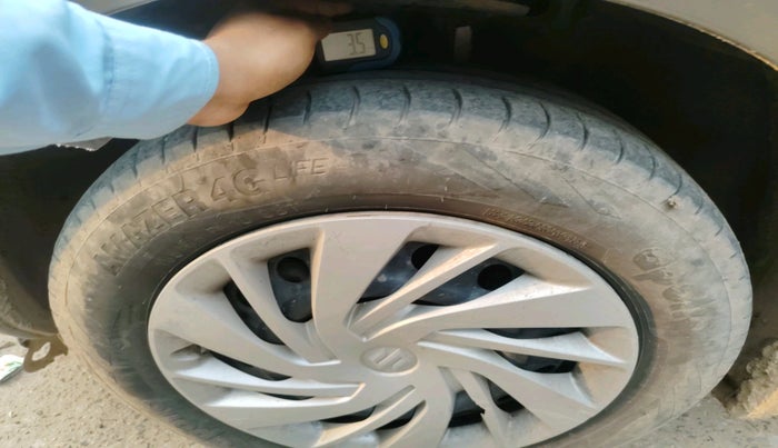 2023 Maruti Ertiga   VXI (O) CNG, Petrol, Manual, 36,417 km, tyre