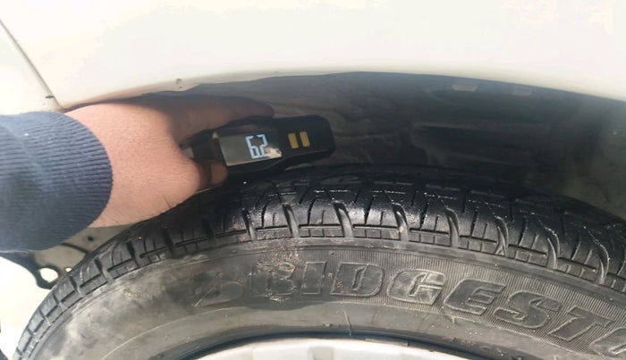 2013 Maruti Alto 800 LXI, Petrol, Manual, 56,011 km, tyre